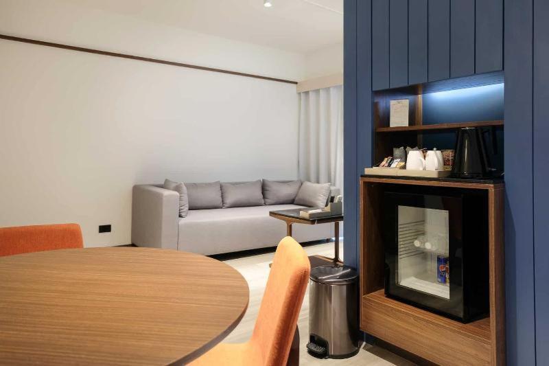Hotel Amber Sukhumvit 85 Μπανγκόκ Δωμάτιο φωτογραφία